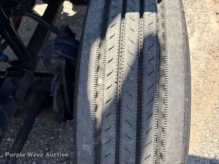 image for item EF1220 2019 International LT625 semi truck