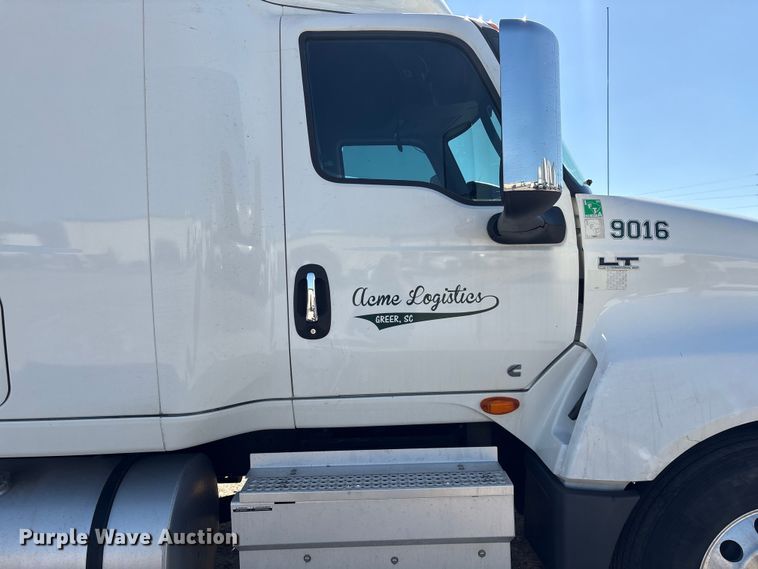 image for item EF1221 2019 International LT625 semi truck