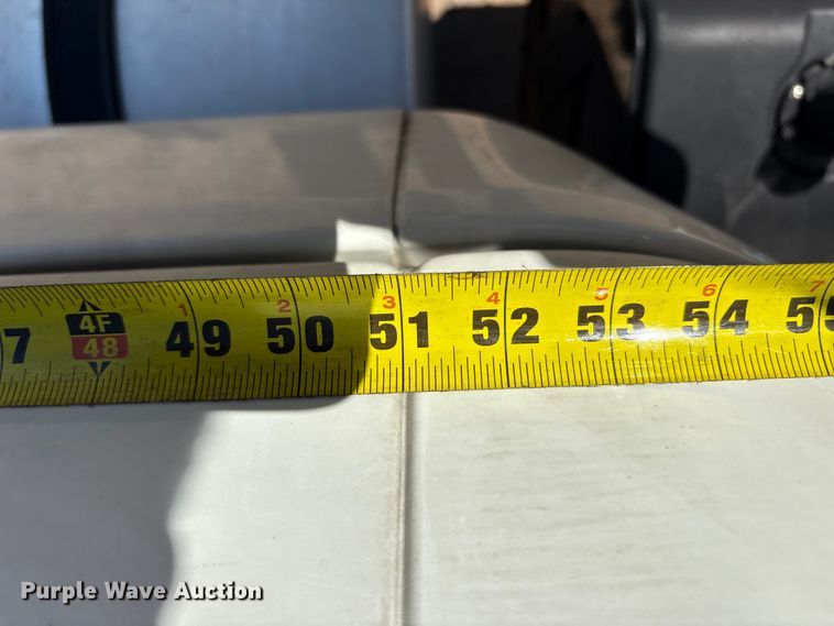 image for item EF1221 2019 International LT625 semi truck