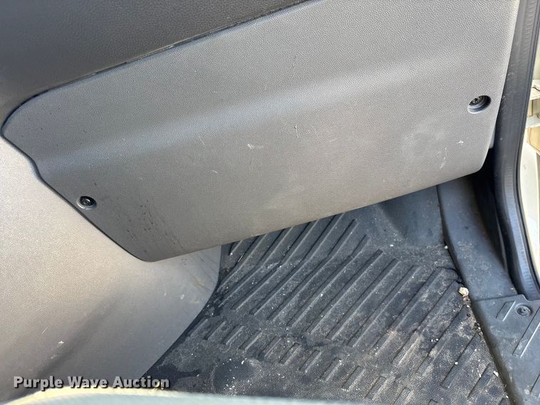 image for item EF1221 2019 International LT625 semi truck