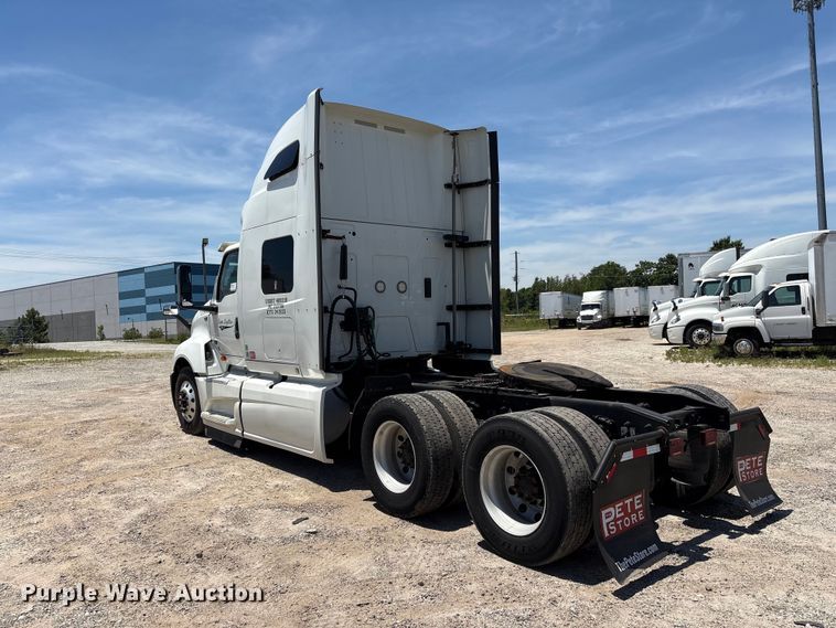 image for item EF1222 2019 International LT625 semi truck