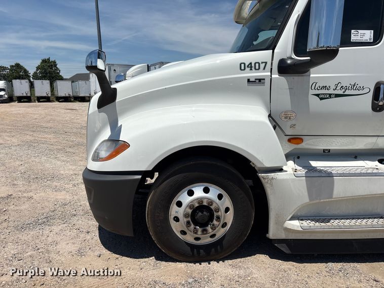 image for item EF1222 2019 International LT625 semi truck