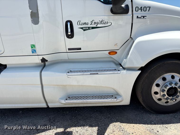 image for item EF1222 2019 International LT625 semi truck