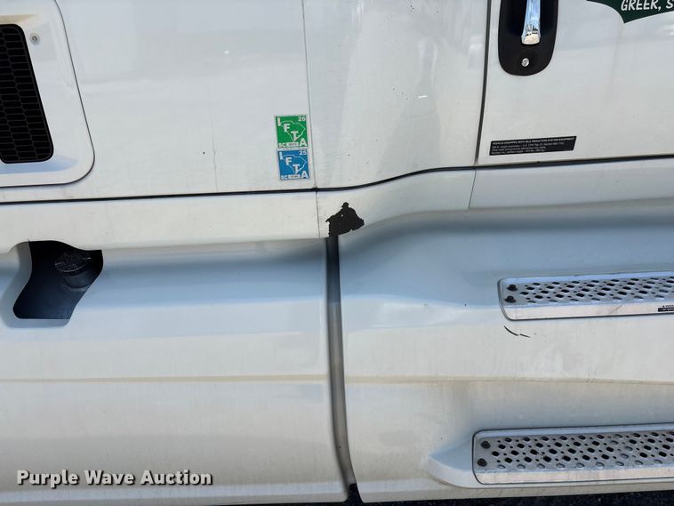 image for item EF1222 2019 International LT625 semi truck