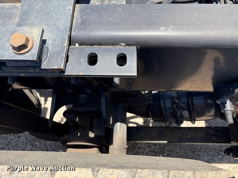 image for item EF1222 2019 International LT625 semi truck