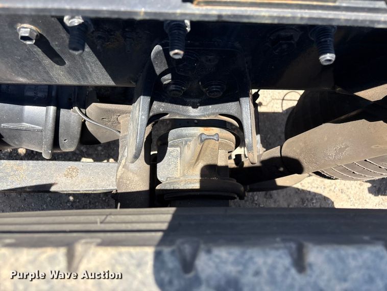 image for item EF1222 2019 International LT625 semi truck