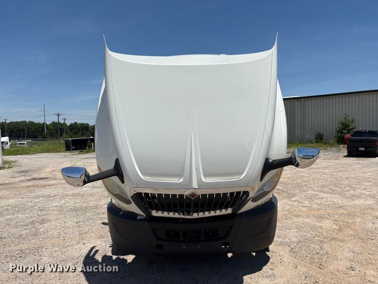image for item EF1222 2019 International LT625 semi truck