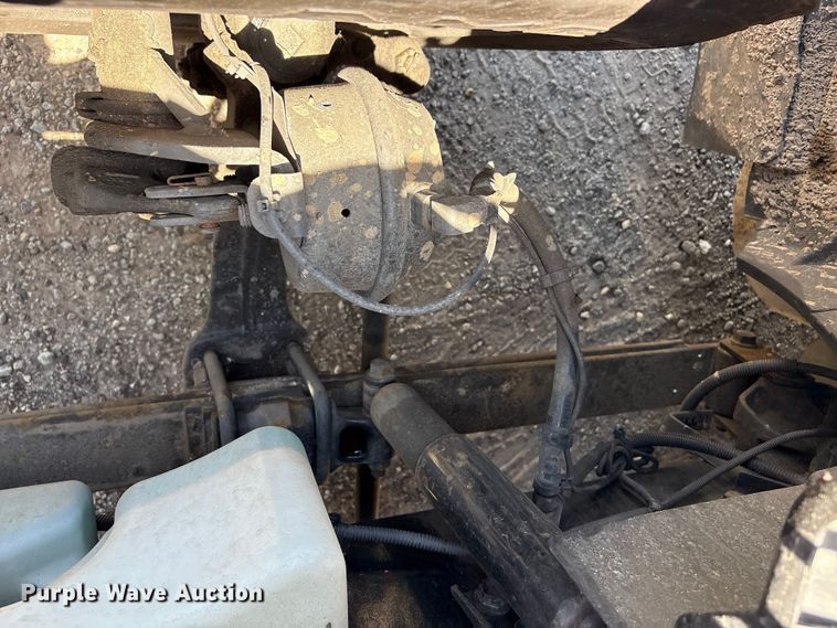 image for item EF1222 2019 International LT625 semi truck
