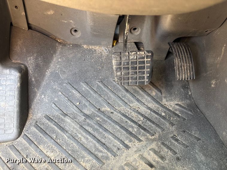 image for item EF1222 2019 International LT625 semi truck