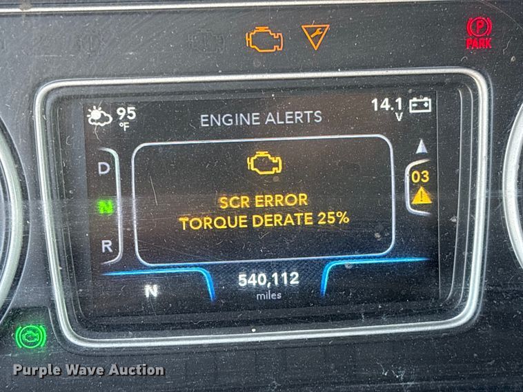 image for item EF1222 2019 International LT625 semi truck