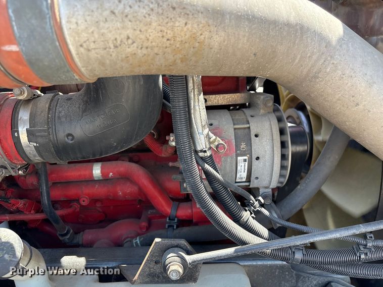 image for item EF1222 2019 International LT625 semi truck