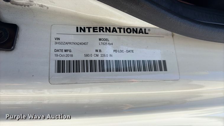 image for item EF1222 2019 International LT625 semi truck