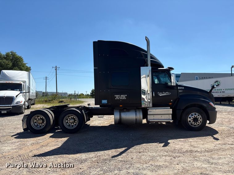 image for item EF1223 2021 International LT625 semi truck
