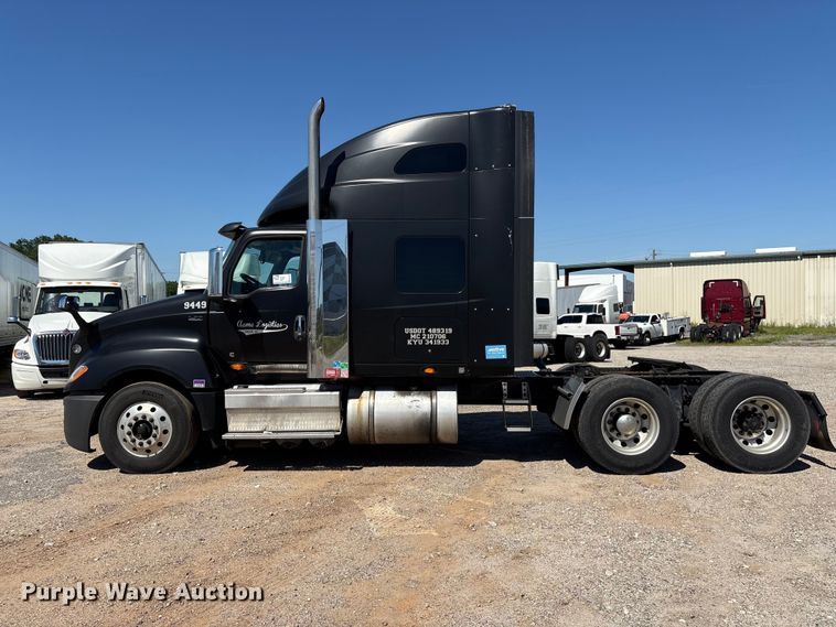 image for item EF1223 2021 International LT625 semi truck