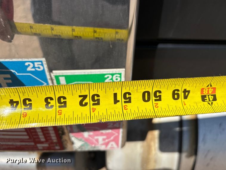 image for item EF1223 2021 International LT625 semi truck