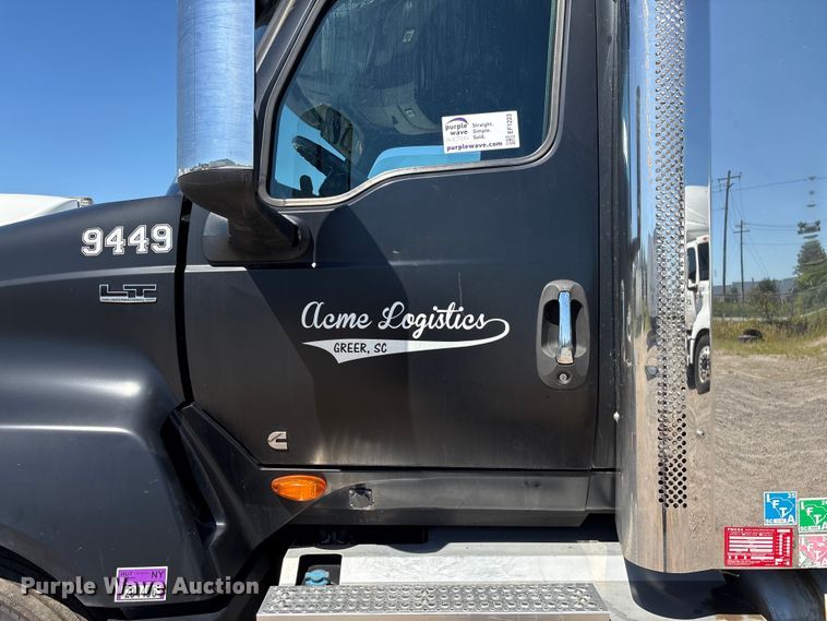 image for item EF1223 2021 International LT625 semi truck