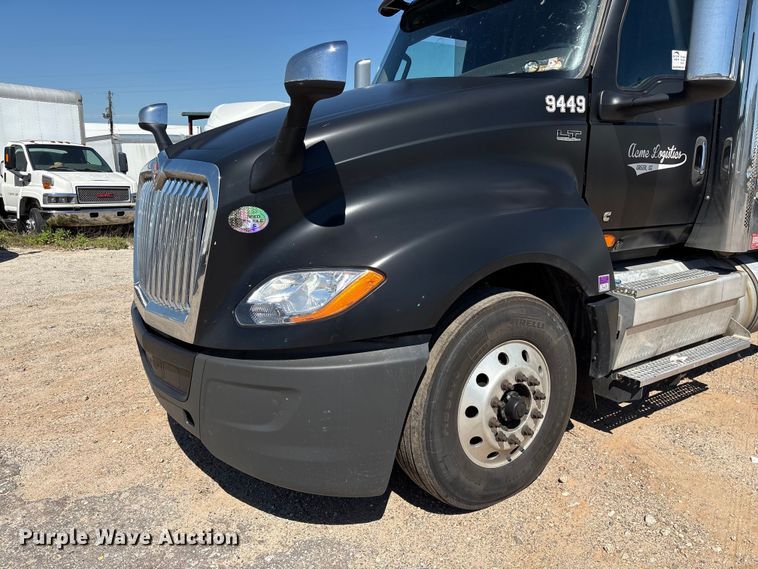 image for item EF1223 2021 International LT625 semi truck
