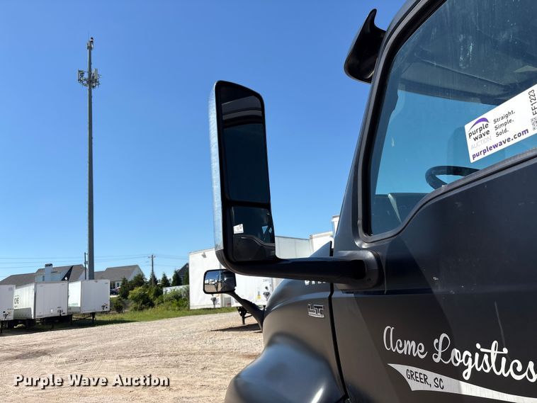 image for item EF1223 2021 International LT625 semi truck