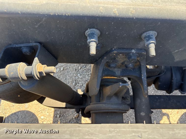 image for item EF1223 2021 International LT625 semi truck