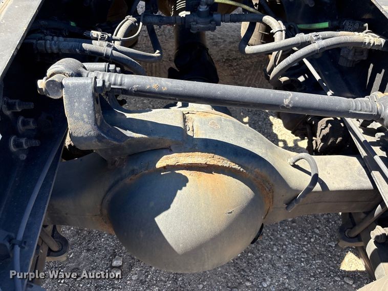 image for item EF1223 2021 International LT625 semi truck