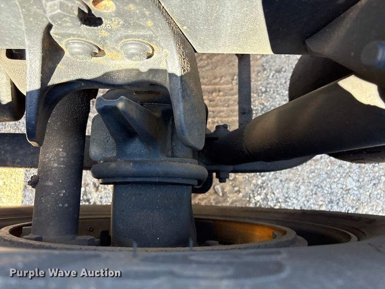 image for item EF1223 2021 International LT625 semi truck