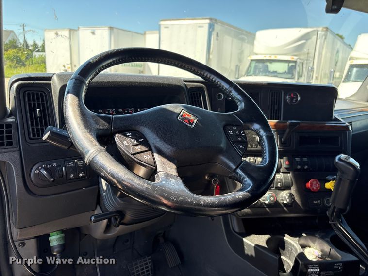 image for item EF1223 2021 International LT625 semi truck