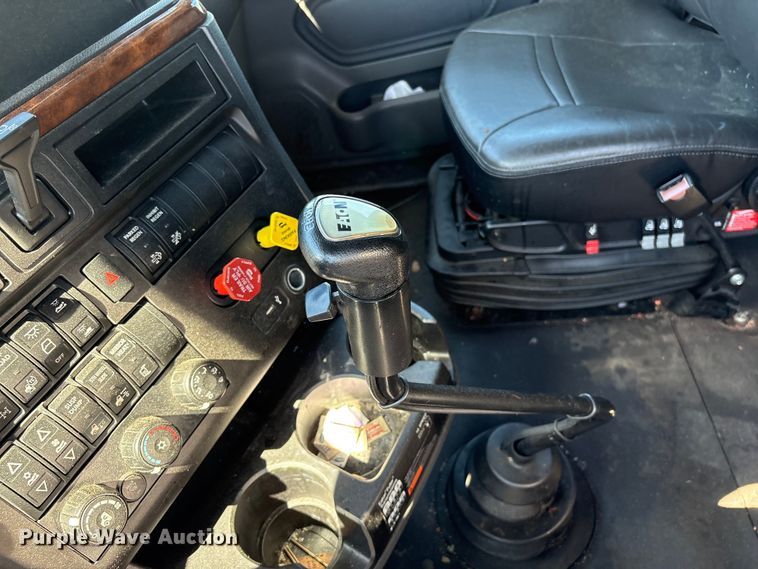 image for item EF1223 2021 International LT625 semi truck