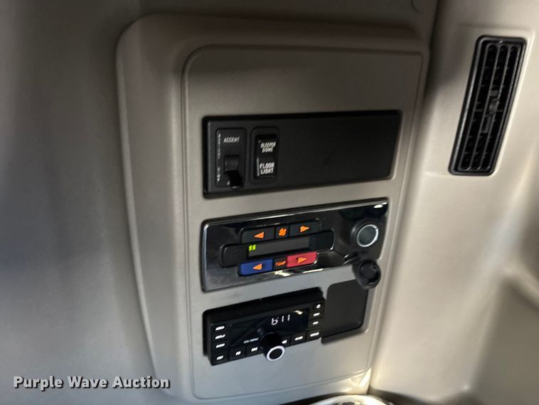 image for item EF1223 2021 International LT625 semi truck