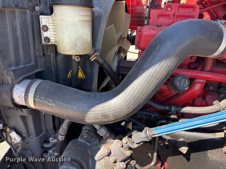 image for item EF1223 2021 International LT625 semi truck