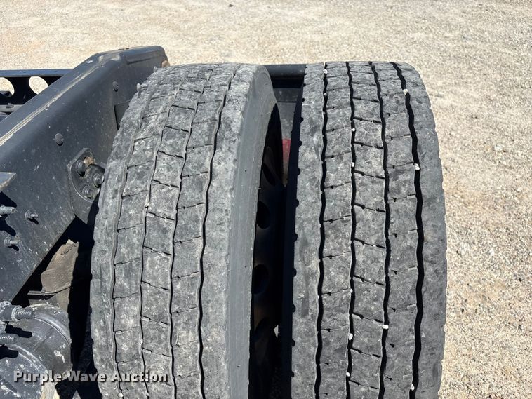 image for item EF1223 2021 International LT625 semi truck