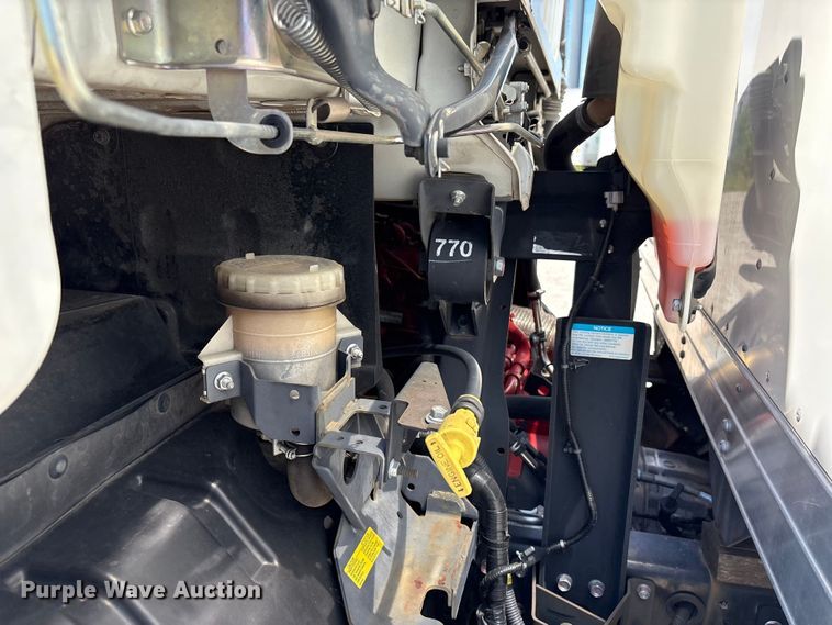image for item EF1225 2022 Isuzu FTR box truck