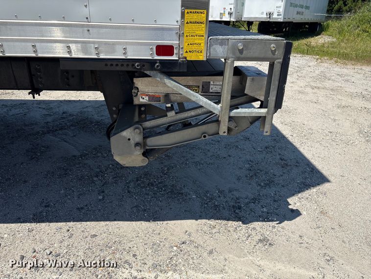 image for item EF1225 2022 Isuzu FTR box truck