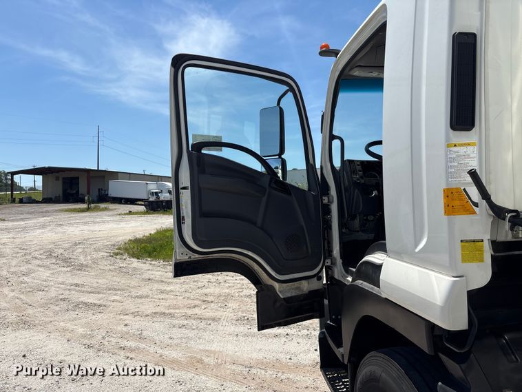 image for item EF1225 2022 Isuzu FTR box truck