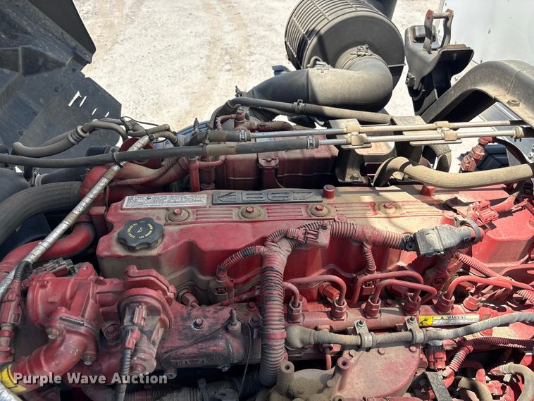 image for item EF1225 2022 Isuzu FTR box truck