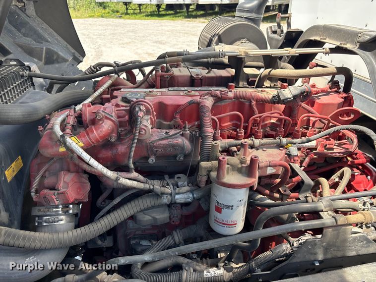 image for item EF1225 2022 Isuzu FTR box truck