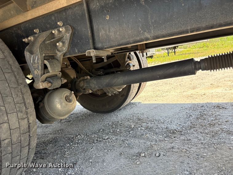 image for item EF1225 2022 Isuzu FTR box truck