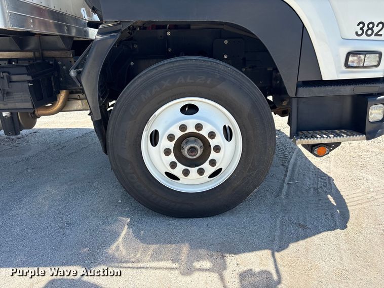 image for item EF1225 2022 Isuzu FTR box truck