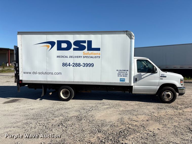 image for item EF1226 2019 Ford E350 box truck
