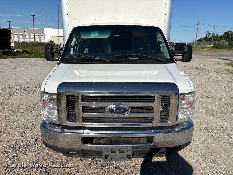 image for item EF1226 2019 Ford E350 box truck