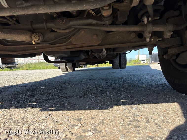 image for item EF1226 2019 Ford E350 box truck