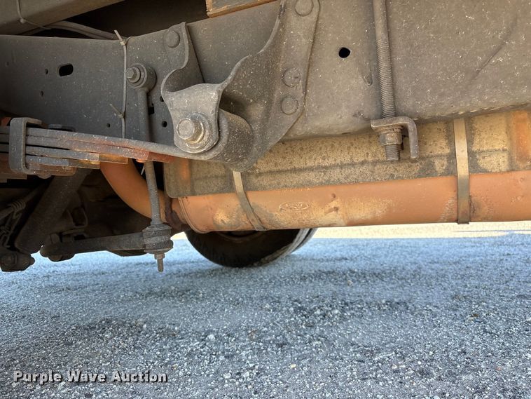 image for item EF1226 2019 Ford E350 box truck