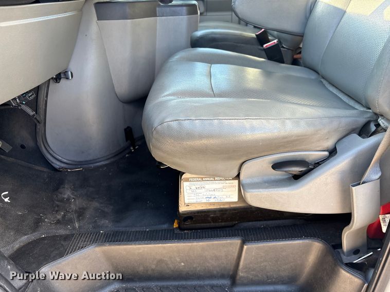 image for item EF1226 2019 Ford E350 box truck
