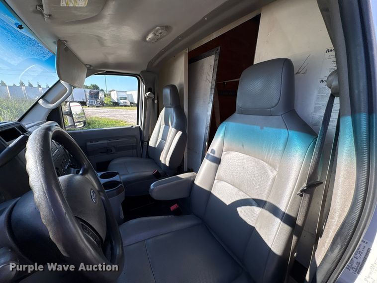 image for item EF1226 2019 Ford E350 box truck