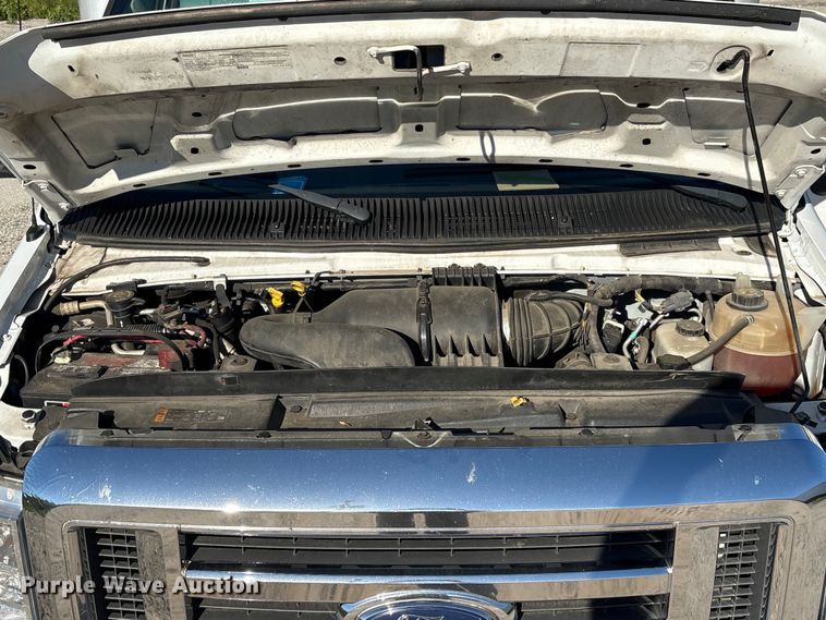 image for item EF1226 2019 Ford E350 box truck