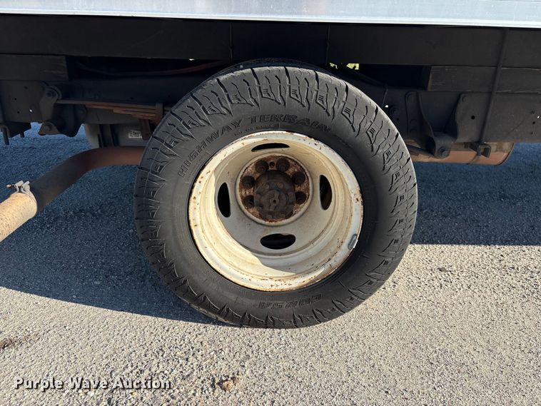 image for item EF1226 2019 Ford E350 box truck