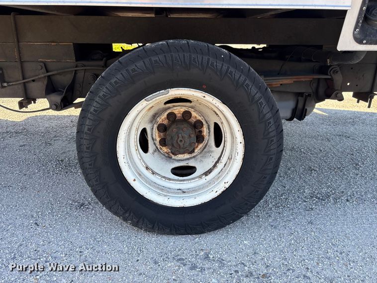 image for item EF1226 2019 Ford E350 box truck