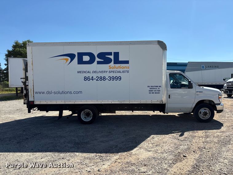 image for item EF1228 2019 Ford E350 box truck