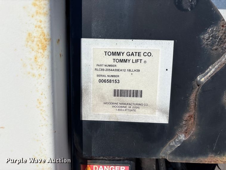 image for item EF1228 2019 Ford E350 box truck