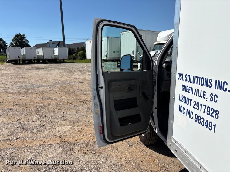 image for item EF1228 2019 Ford E350 box truck