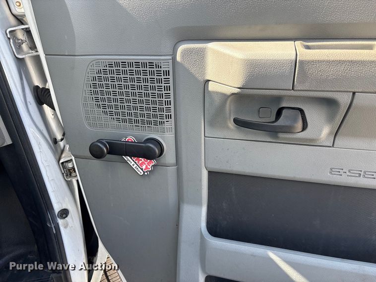 image for item EF1228 2019 Ford E350 box truck